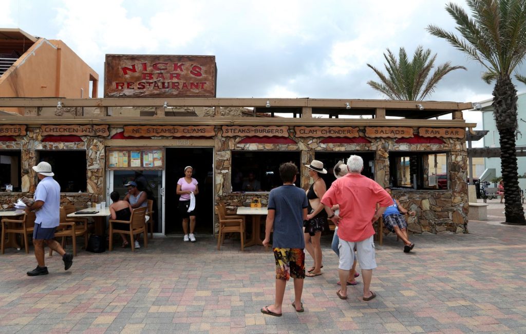 nick's kitchen and beach bar events